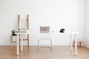 desain ruang kantor di apartemen