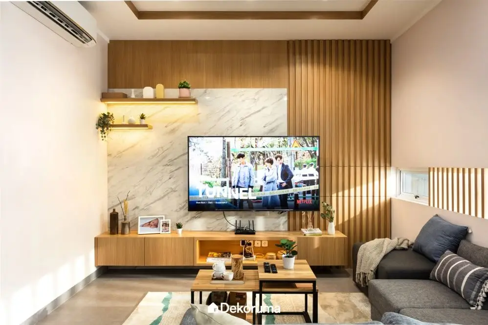 Interior Ruang Tamu Japandi Apartemen Pakuwon Surabaya