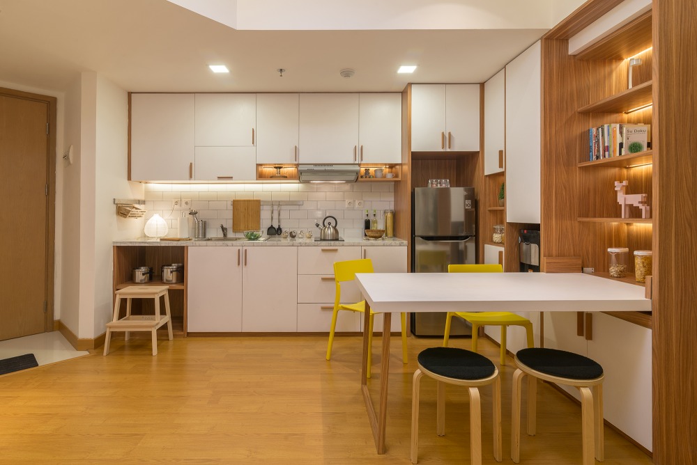 Interior Dapur Hemat Apartemen Anderson Surabaya