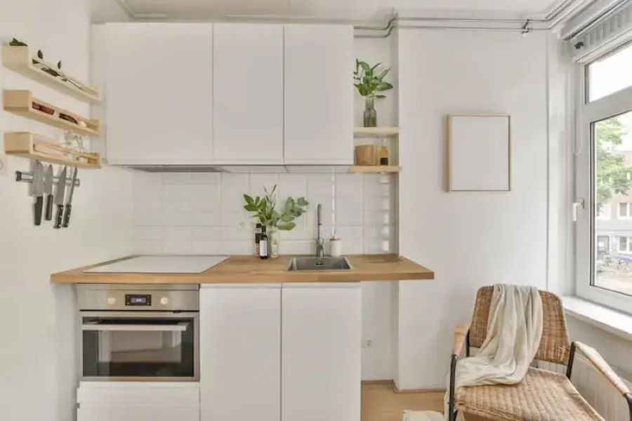 Interior Dapur Hemat Apartemen Anderson Surabaya